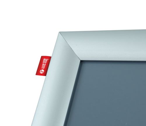 stojak na ulotki w ramie aluminiowej